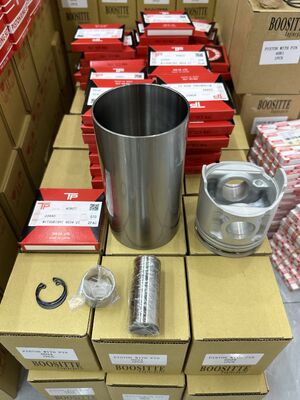 High-Quality 100% New Piston Liner Kit Engine Parts for MITSUBISHI 6D31 6D33 6D40 Excavator Spare Parts